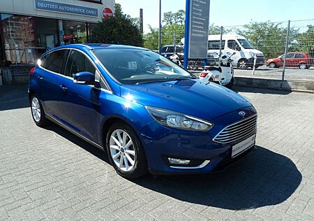 Ford Focus Lim. Titanium Leder Navi