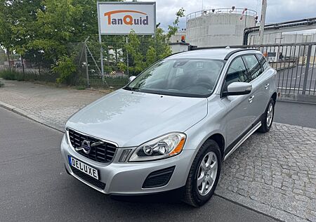 Volvo XC 60 XC60 Momentum AWD *AUTOMATIK*NAVI*