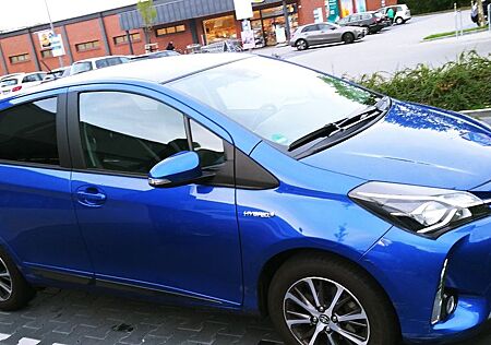 Toyota Yaris 1,5-l-VVT-i Hybrid CVT Y20 Club Y20 Club