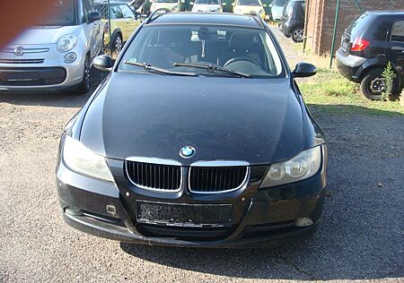 BMW 318i Touring