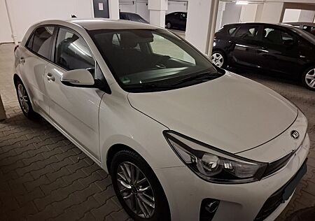 Kia Rio 1.0 T-GDI 100 Dream-Team Edition