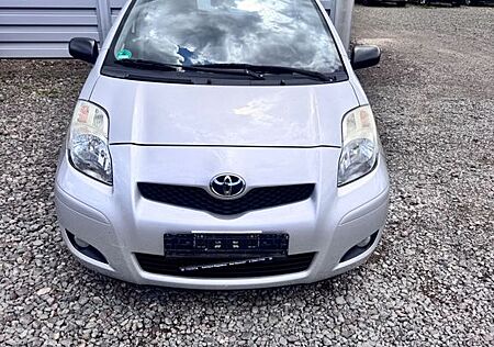 Toyota Yaris Cool+