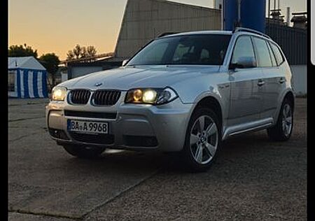 BMW X3 M X3 2.5i M-Paket *wenig km*