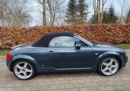 Audi TT Roadster 1.8T 110KW -