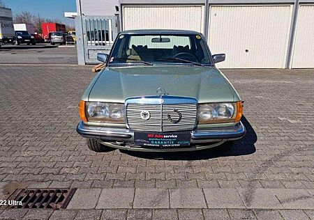 Mercedes-Benz 280 W123/Automatik/elfenster/klima/Zentralverrie