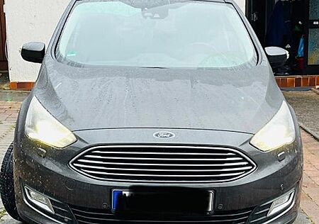 Ford Grand C-Max 2,0TDCi 125kW PowerShift Titaniu...