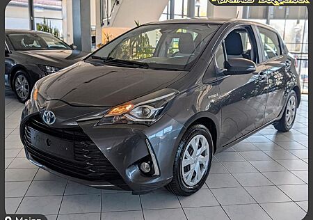 Toyota Yaris Hybrid Business NAVI. Kamera. Tempomat