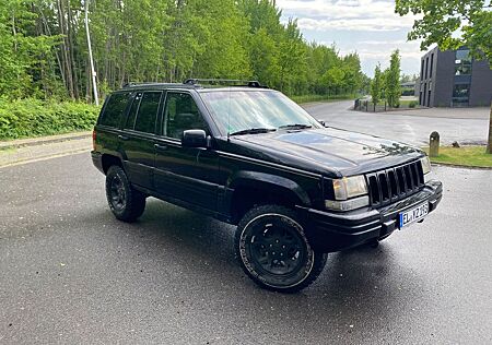 Jeep Grand Cherokee Limited 5.2 Auto Limited