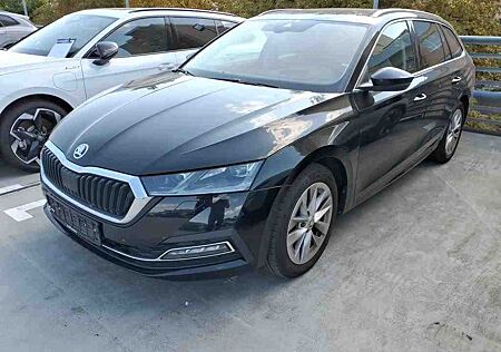 Skoda Octavia gebraucht kaufen Skoda Octavia Combi Style 2.0 TDI LED DSG NAVI AHK APP SHZ