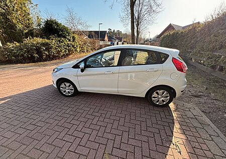 Ford Fiesta Trend 1.25 // 60 PS