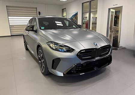 BMW M135i xDrive M Sport HuD Hifi H/K