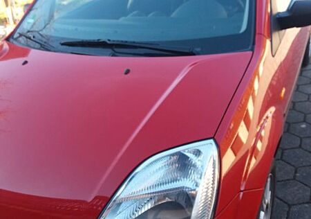 Ford Fiesta 1.4 16V Ghia Tüv 02/27