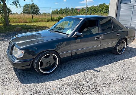 Mercedes-Benz E 230 W124*Restauriert & Gepflegt*