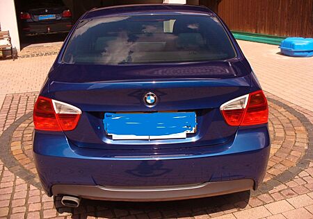 BMW 318i -105Kw