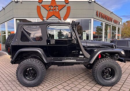 Jeep Wrangler TJ°IIIIIII° 4.0Einsatzwagen restauriert
