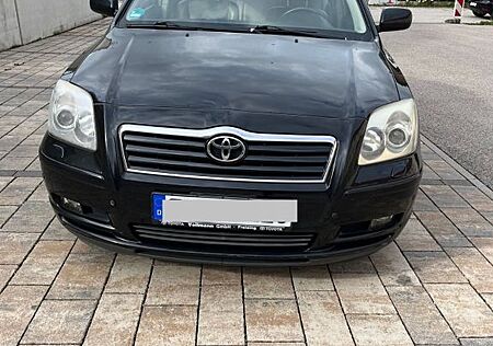 Toyota Avensis Executive 2,4-l-VVT-i Automatik Exec...