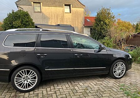 VW Passat Variant Volkswagen 2.0 TDI DPF DSG 125kW Highlin...