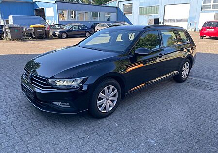 VW Passat Variant Volkswagen Passat Var. TDI-ACC-LED-Navi-Kamera-Sitzh.