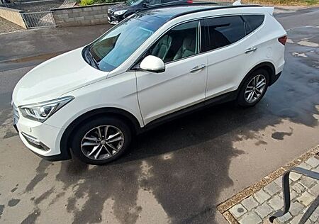 Hyundai Santa Fe gebraucht kaufen Hyundai Santa Fe C5D14 Kombilimoosine weiß