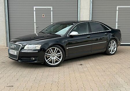 Audi S8 5.2 tiptronic quattro -