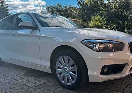 BMW 118d Advantage*Aut*Navi*Sitzhzg*Tempomat*Unfallf