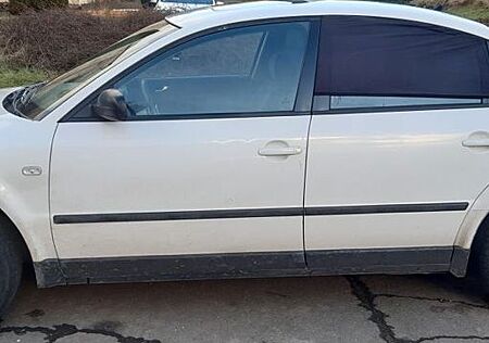 VW Passat Volkswagen Tüv 07/26 AHK