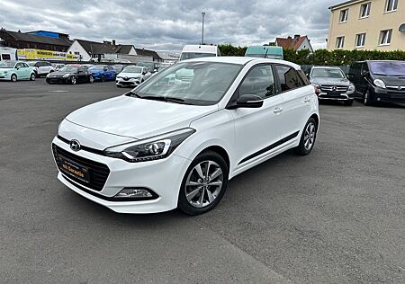Hyundai i20 Passion + *Navi*Kamera*Klima*S/H*Lenkradheiz
