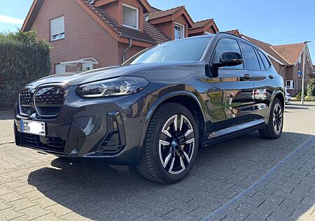 BMW iX3 M-Sport Komfortzu.M-Leucht.Sonnenschutzv.