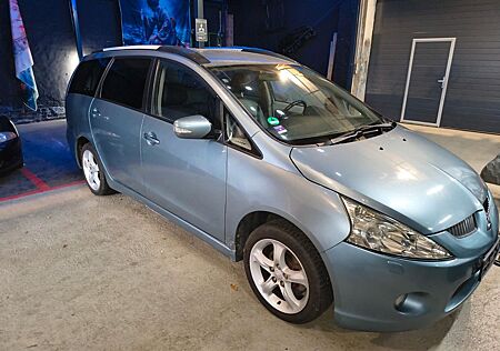 Mitsubishi Grandis 2.4 LPG Vollausstattung Xenon Leder