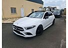 Mercedes-Benz A 200 d AMG/NIGHT/PANO/MEMOR/AMBIENTE/MBUX