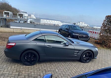 Mercedes-Benz SL 350 .