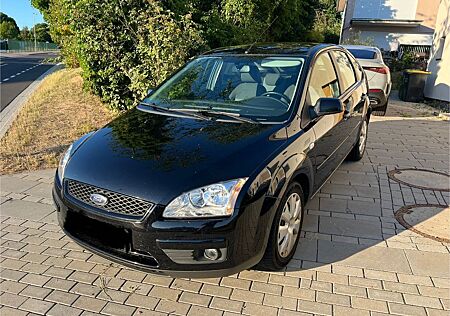Ford Focus 1,6TDCi 80kW DPF Titanium gepflegt