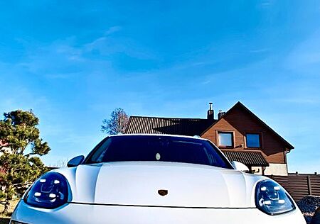 Porsche Cayenne S *Full Led*Panorama*Bose*R21*White perl