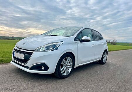 Peugeot 208 Style Panorama Sitzheizung Tempomat Ambiente
