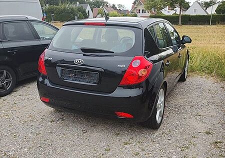 Kia Cee'd / Ceed Sporty Wagon 2.0 CRDi Mind Mind