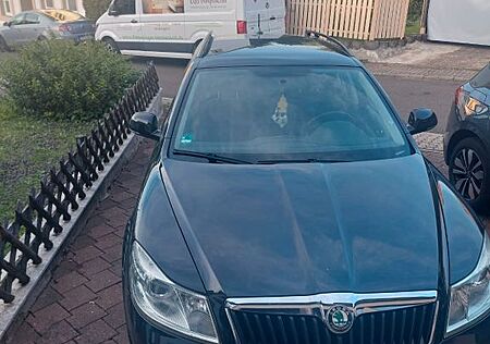 Skoda Octavia 1.6 TDI Active Combi Active