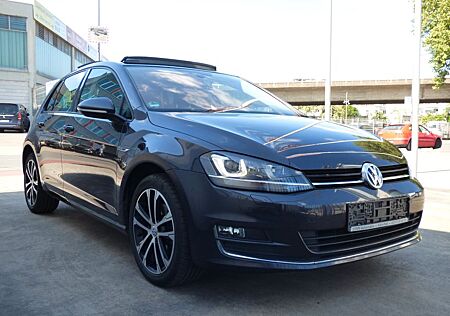 VW Golf Volkswagen VII Lim. Lounge BMT Panorama Klima Tempomat