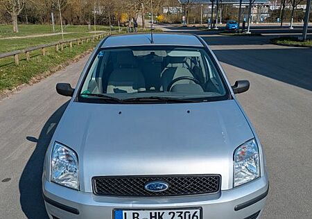 Ford Fusion Rentnerauto | 1. Hand |Scheckheftgepflegt