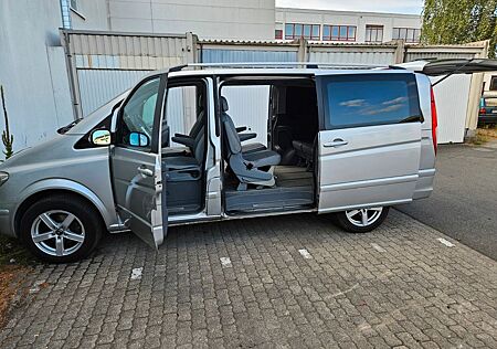 Mercedes-Benz V 220