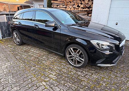 Mercedes-Benz CLA 180 Shooting Brake CLA 180 TÜV neu 02/2028!