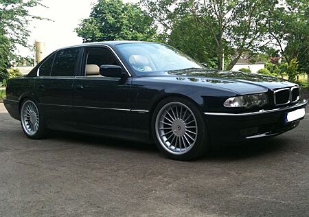 BMW 740i Sammler Occasione E38 Highline Individual