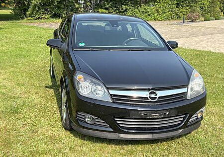 Opel Astra GTC 1.6 Twinport 77kW GTC