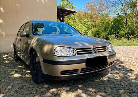 VW Golf Volkswagen 1.6 Edition