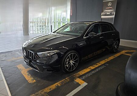 Mercedes-Benz A 35 AMG Mercedes-AMG A 35 4MATIC DCT Merced...