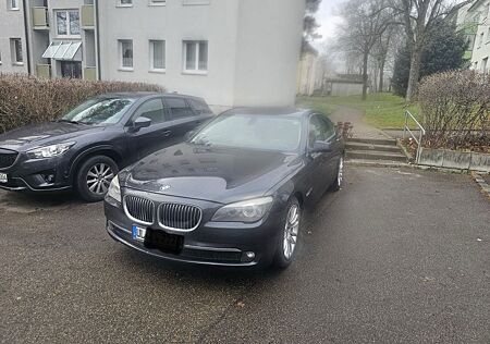 BMW 730d AutomatikNavi Leder TÜV Neu 19 Zoll, M