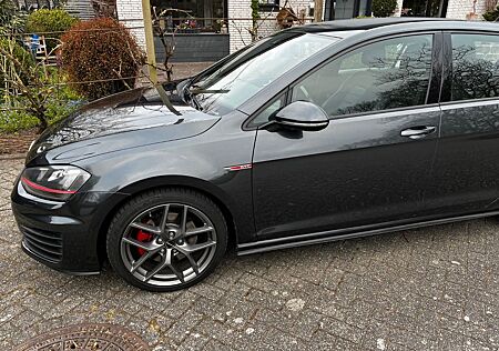 VW Golf Volkswagen 2.0 TSI DSG BMT GTI GTI