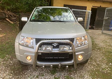 Suzuki Vitara Grand Allradantrieb 4 x 4
