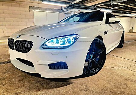 BMW M6 Coupé DEUTSCH*SCHECKHEFT*ORIGINAL