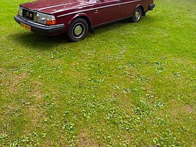 Volvo 244 1984 diesel Bordeaux rood