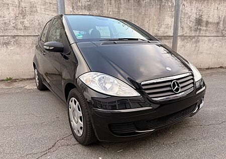 Mercedes-Benz A 150 A150 / TÜV 11/27 / 8-fach bereift / Unfallfrei